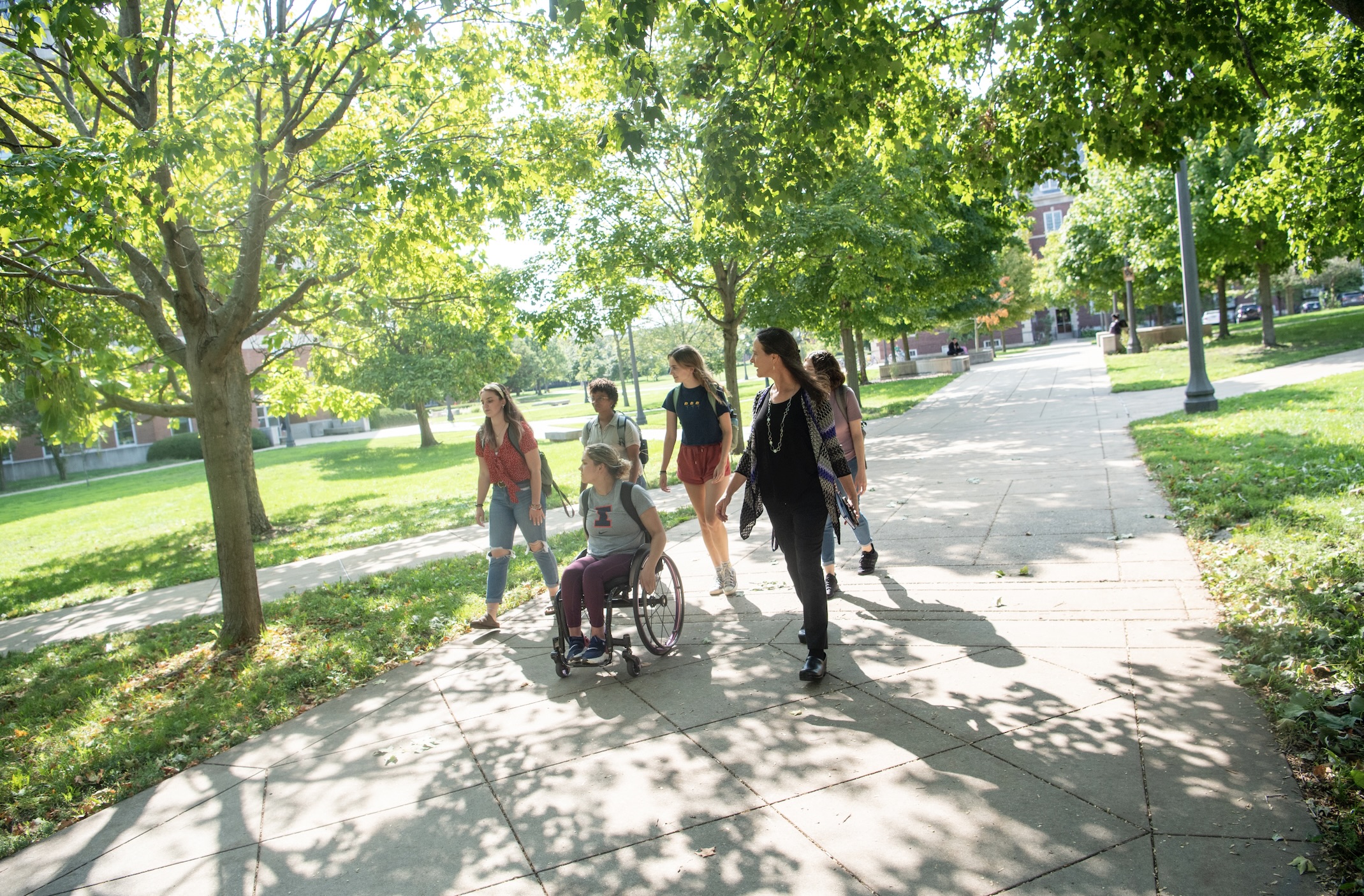 Students roaming campus.