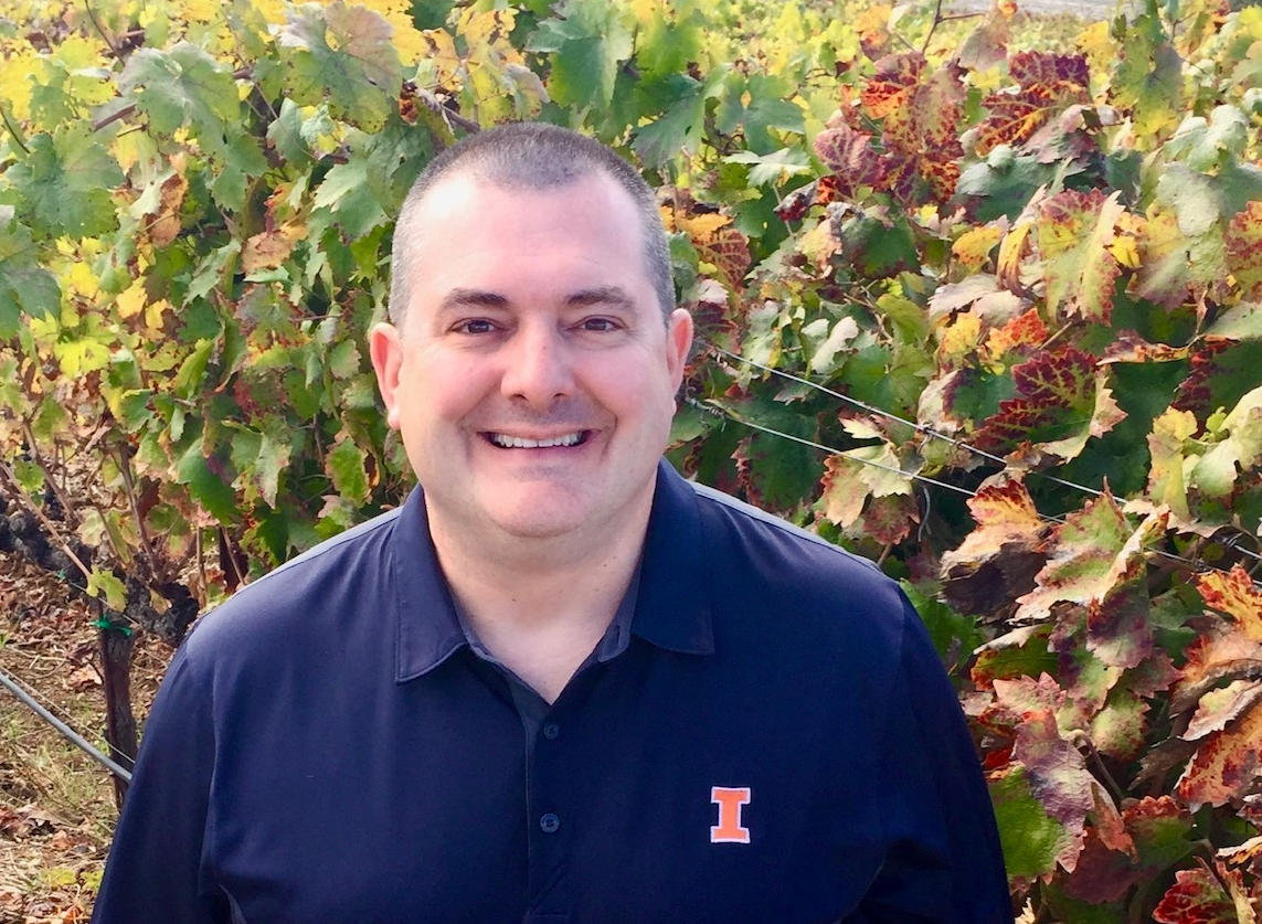 5 questions: Emergency room doctor keeps himself connected to U of I roots