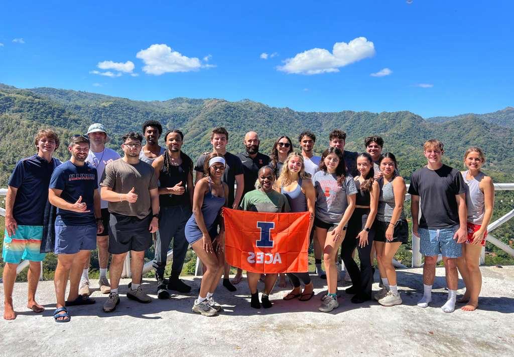 A group of students in Costa Rica