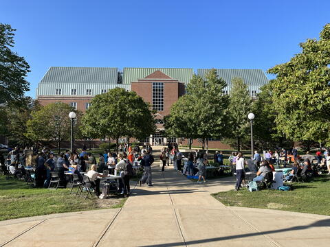 ACES RSO Fair outside on the south quad.
