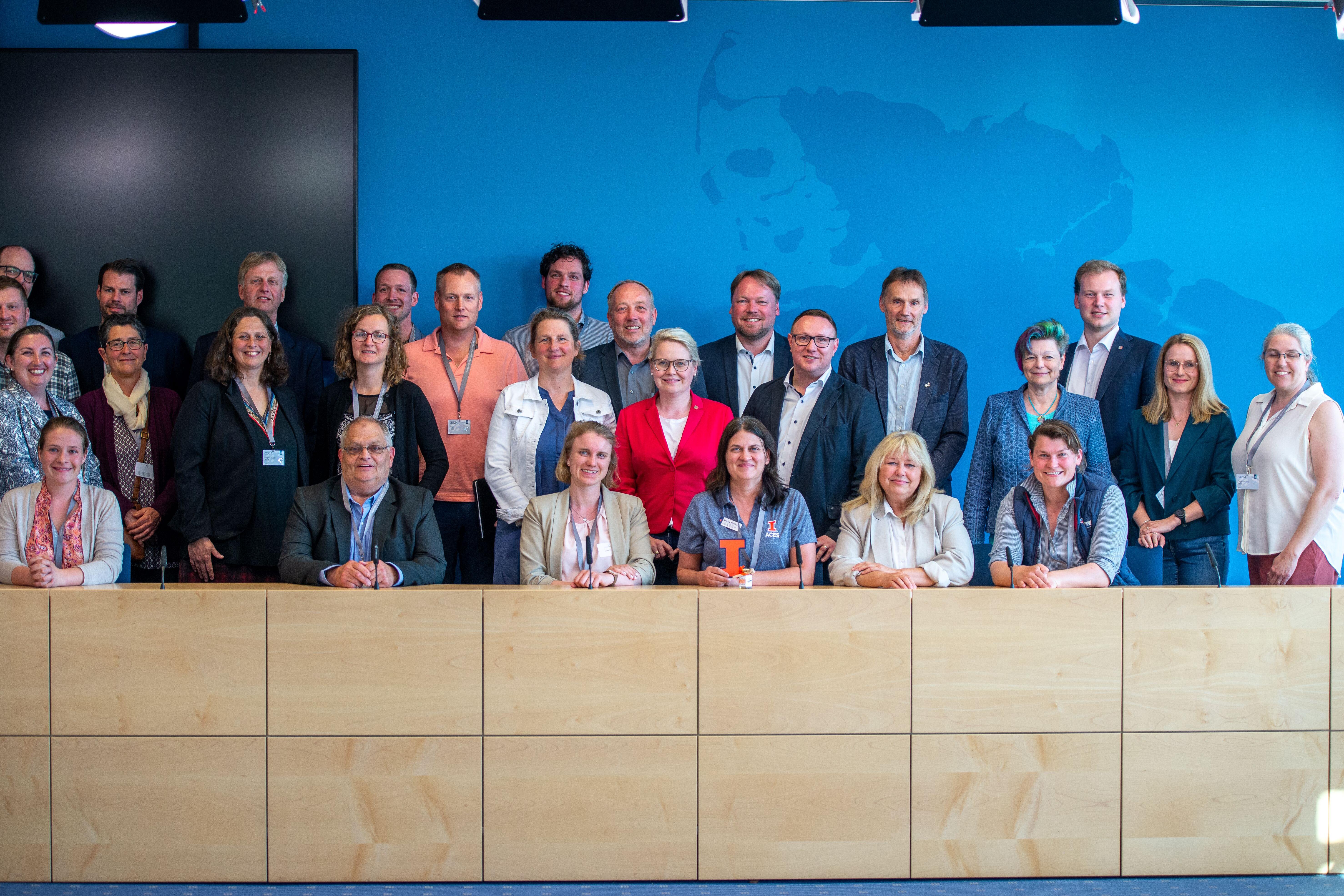 The 2024 U.S. – German Forum on the Future of Agriculture meets with the Schleswig-Holstein State Legislature’s Environmental and Agriculture Committee. 