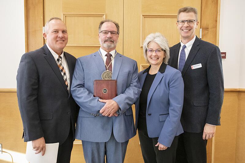 Gaskins honored as Keith W. and Sara M. Kelley Endowed Professor of Immunophysiology